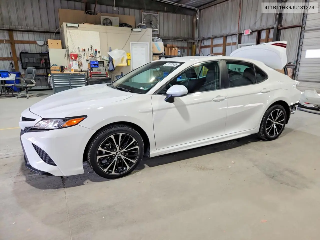 TOYOTA CAMRY 2018, VIN 4T1B11HK9JU131273