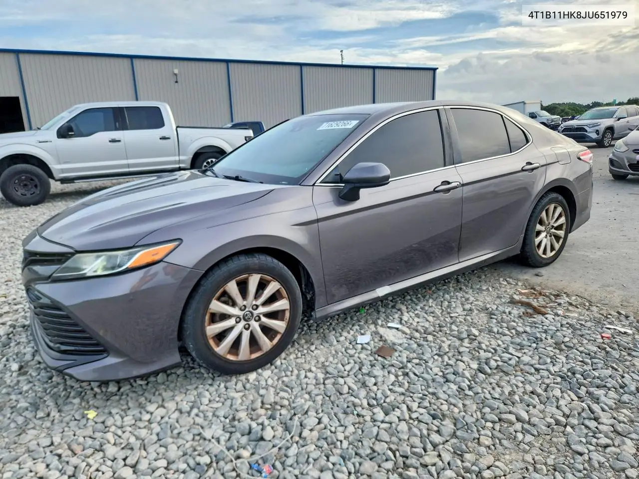 TOYOTA CAMRY 2018, VIN 4T1B11HK8JU651979