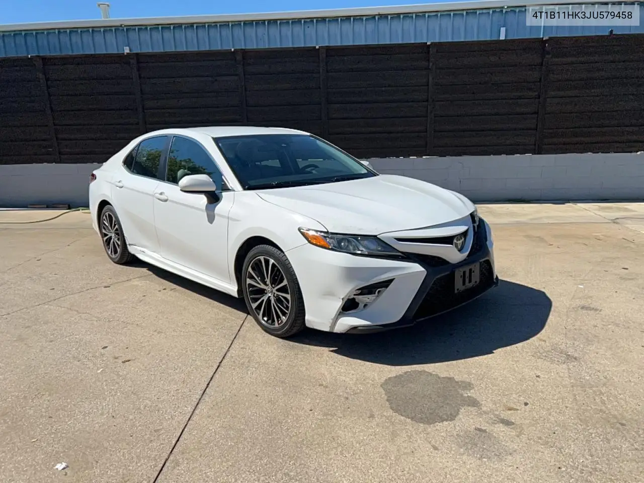 TOYOTA CAMRY 2018, VIN 4T1B11HK3JU579458