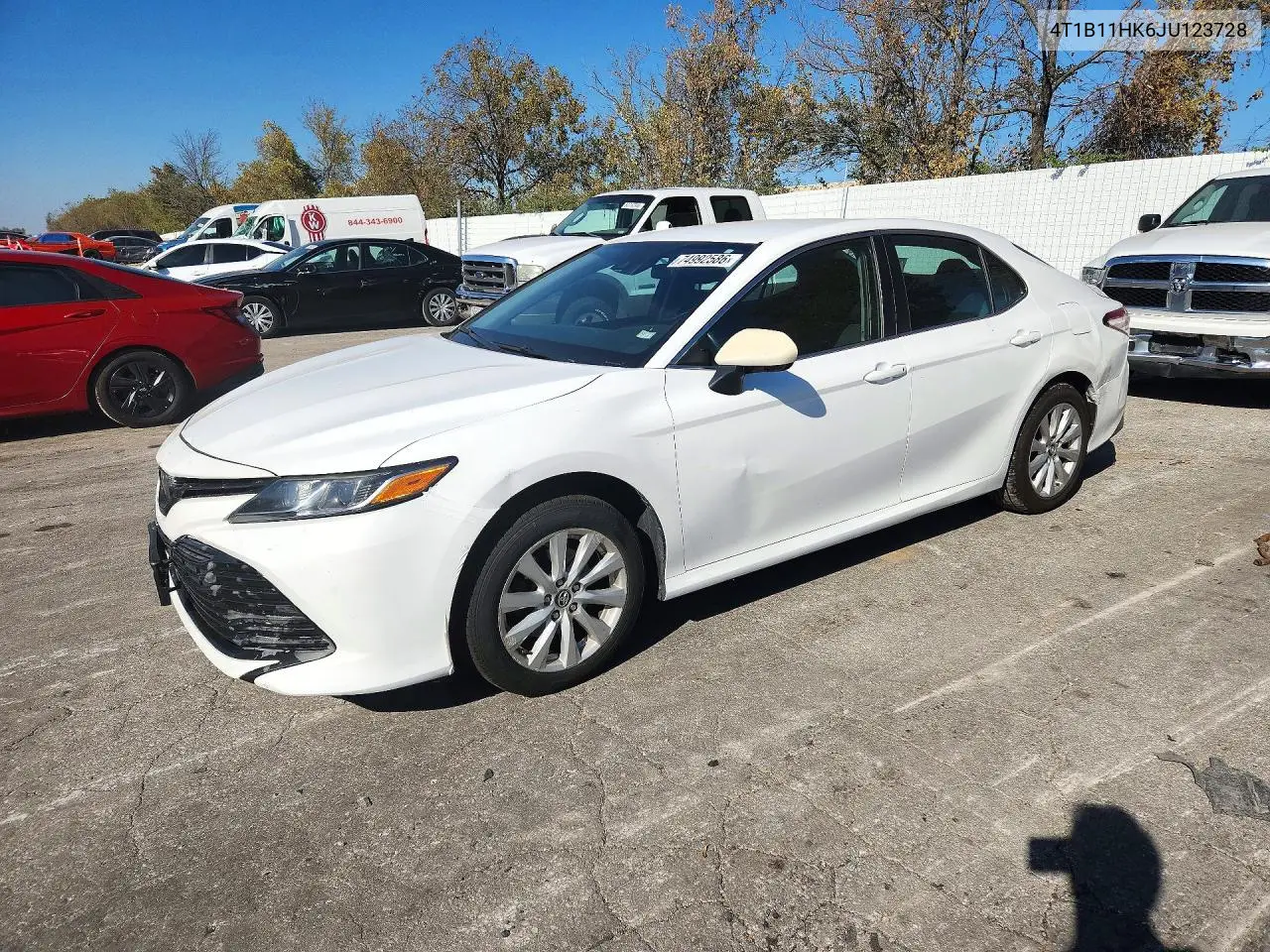 TOYOTA CAMRY 2018, VIN 4T1B11HK6JU123728