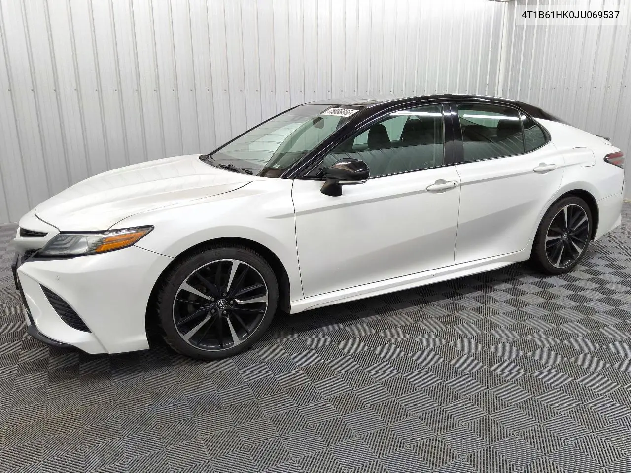 TOYOTA CAMRY 2018, VIN 4T1B61HK0JU069537