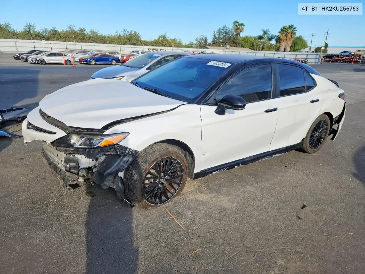 TOYOTA CAMRY 2019, VIN 4T1B11HK2KU256763