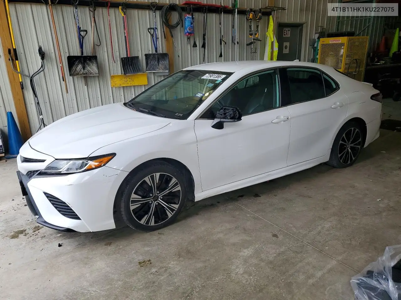 TOYOTA CAMRY 2019, VIN 4T1B11HK1KU227075