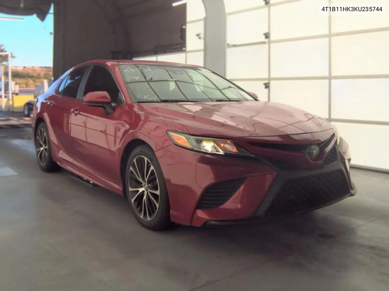 TOYOTA CAMRY 2019, VIN 4T1B11HK3KU235744