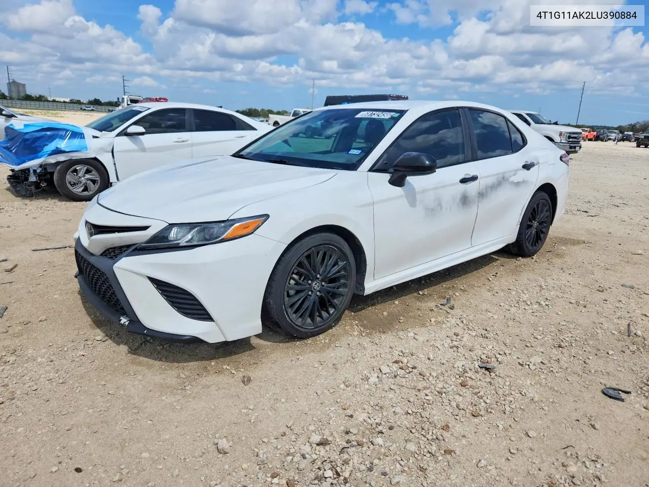 TOYOTA CAMRY 2020, VIN 4T1G11AK2LU390884