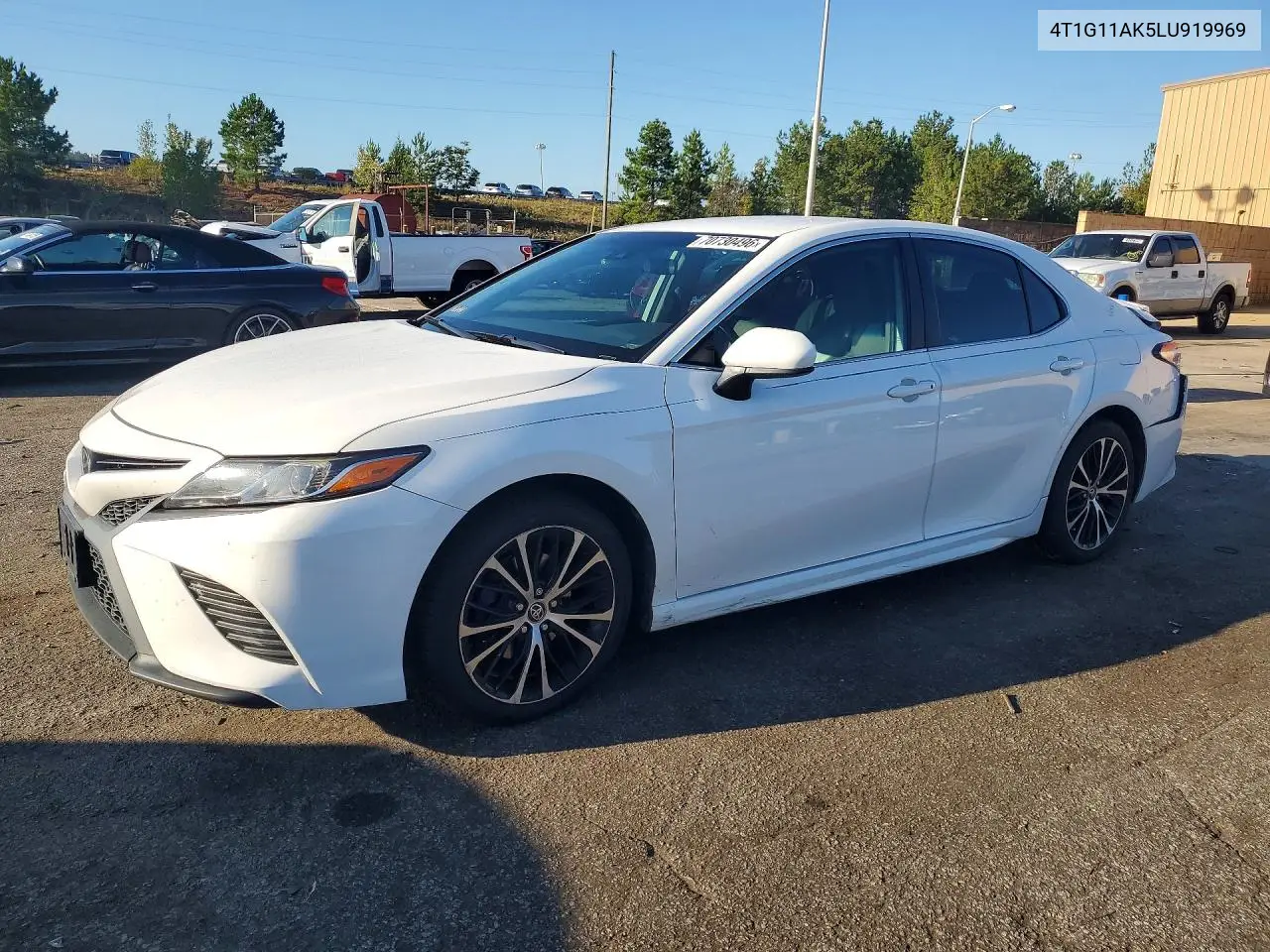 TOYOTA CAMRY 2020, VIN 4T1G11AK5LU919969