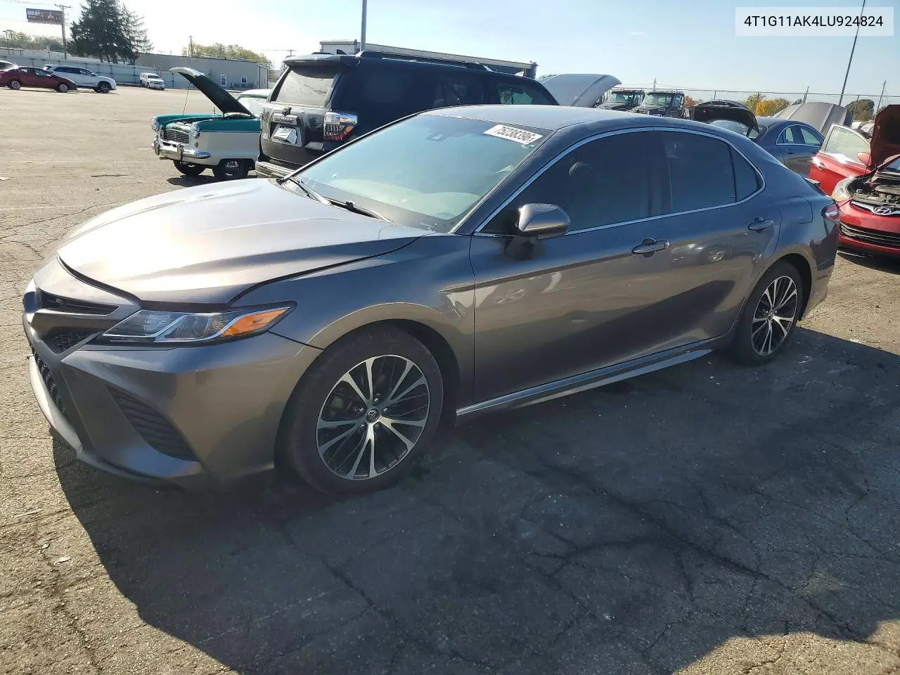 TOYOTA CAMRY 2020, VIN 4T1G11AK4LU924824