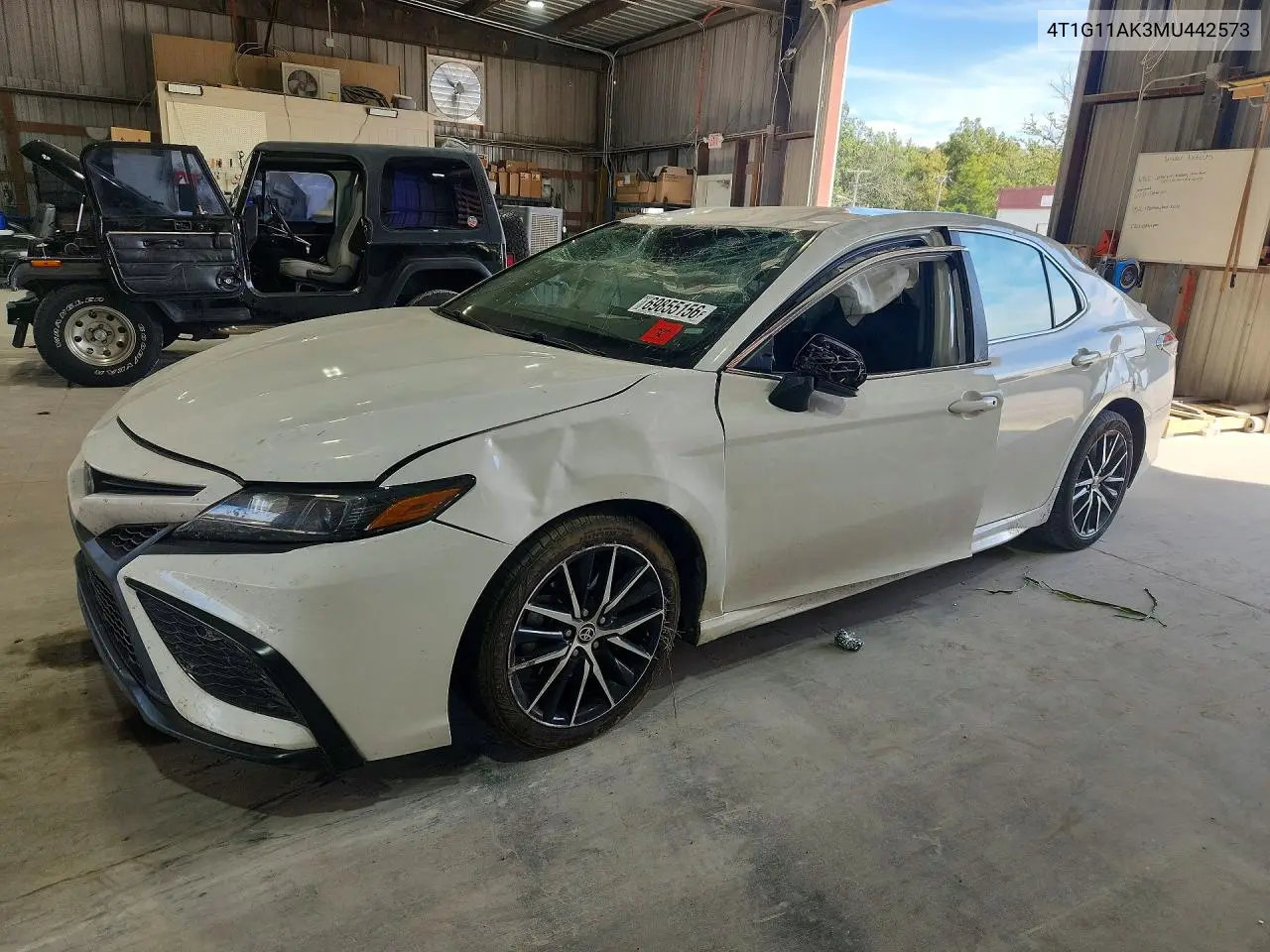 TOYOTA CAMRY 2021, VIN 4T1G11AK3MU442573