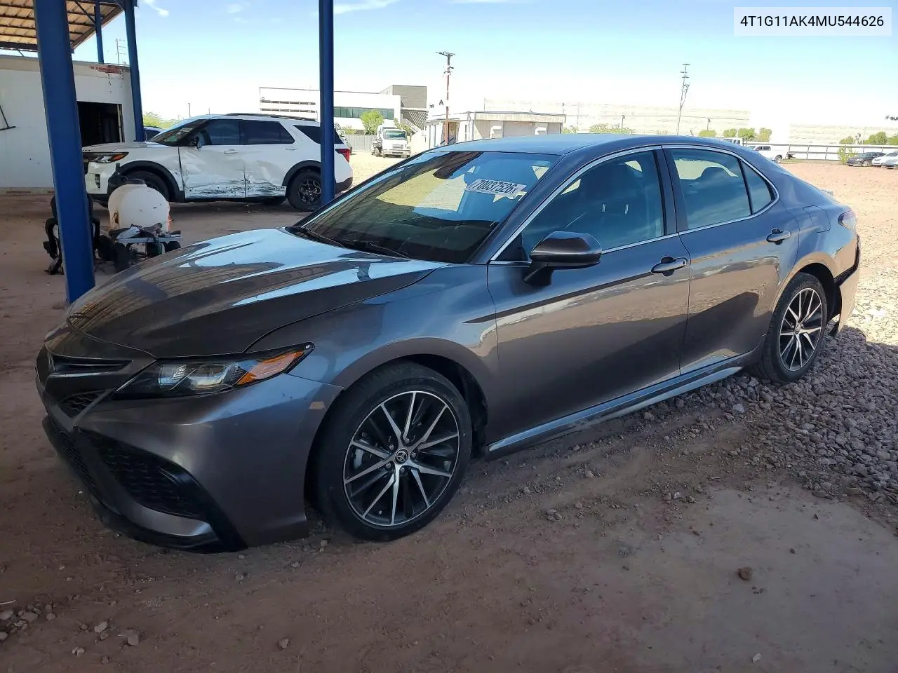 TOYOTA CAMRY 2021, VIN 4T1G11AK4MU544626