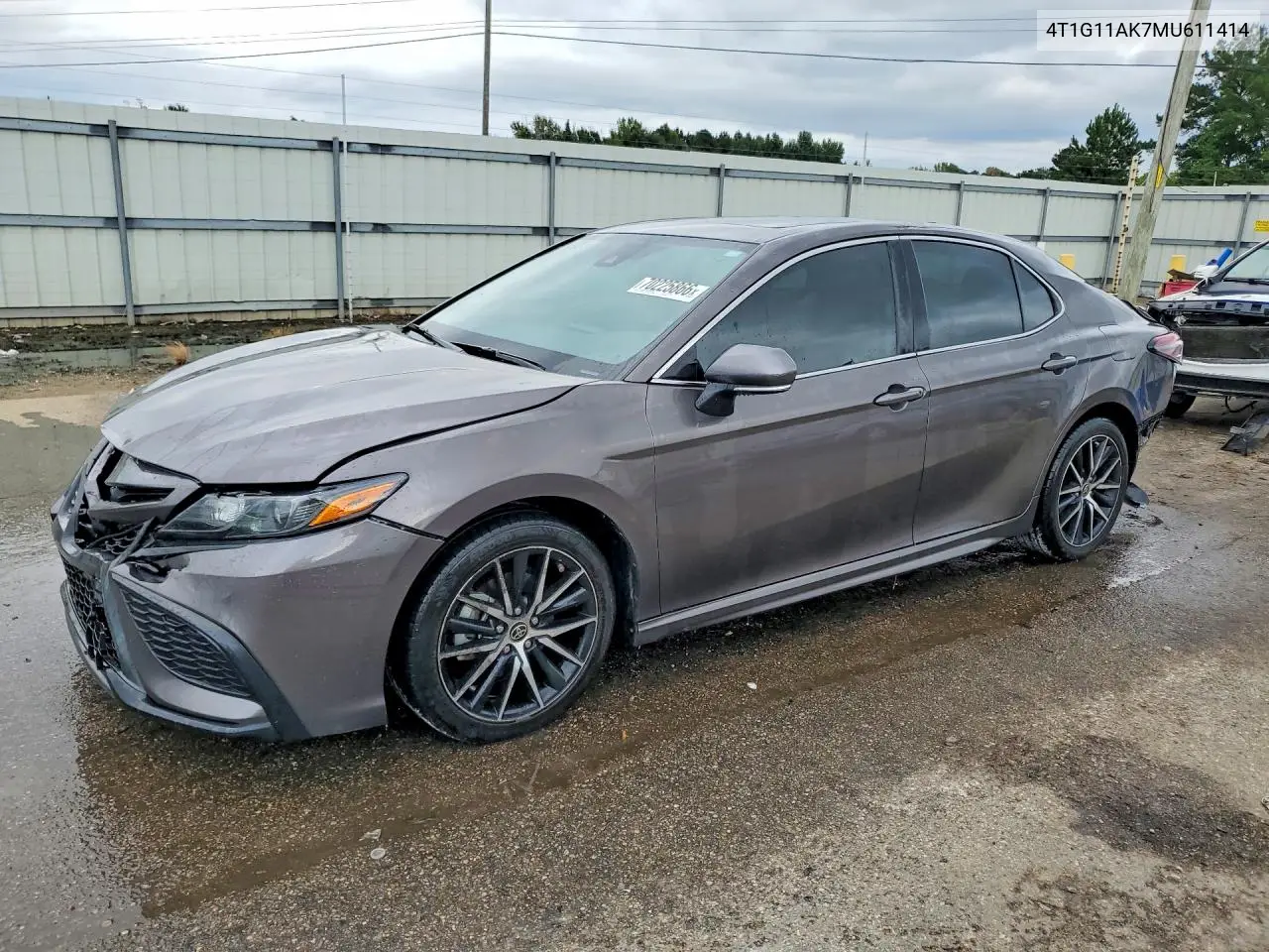TOYOTA CAMRY 2021, VIN 4T1G11AK7MU611414