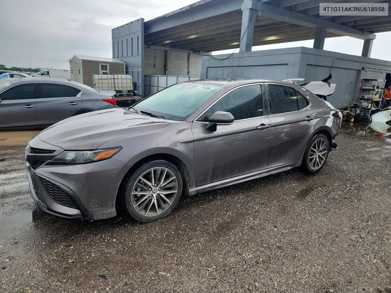 TOYOTA CAMRY 2022, VIN 4T1G11AK3NU618958