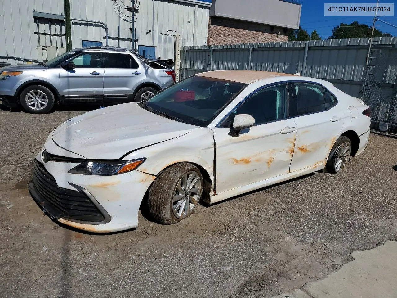 TOYOTA CAMRY 2022, VIN 4T1C11AK7NU657034