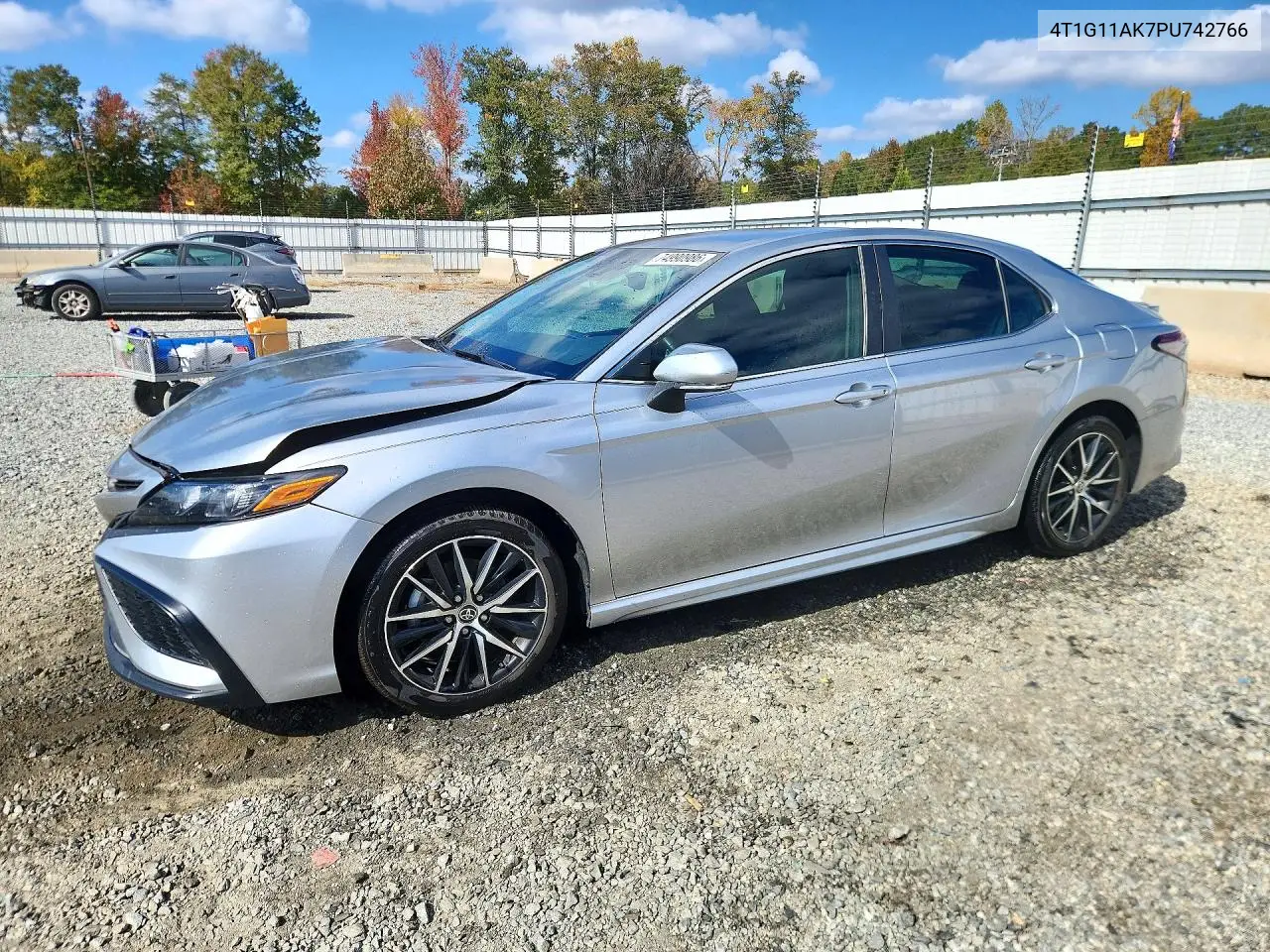 TOYOTA CAMRY 2023, VIN 4T1G11AK7PU742766