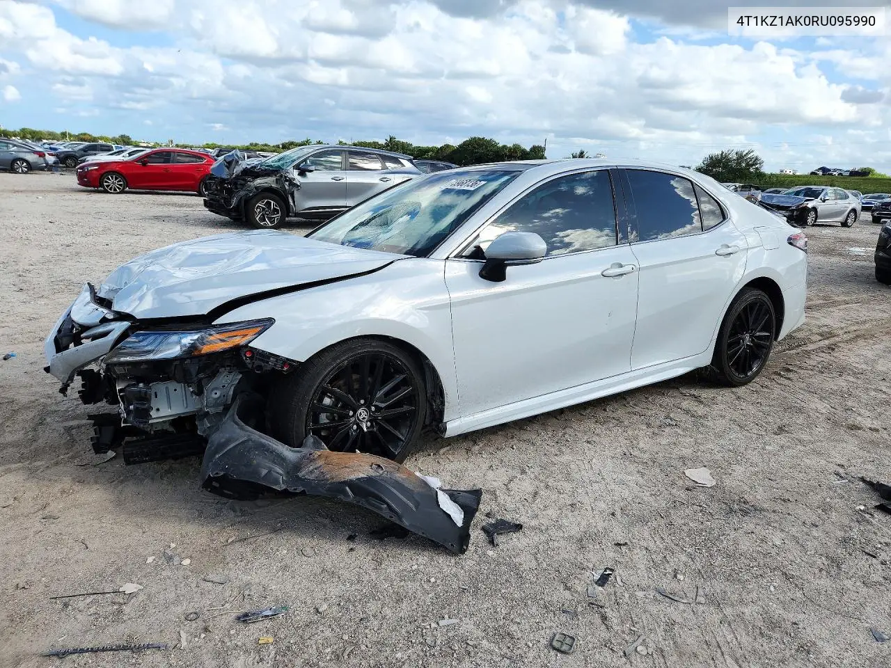 TOYOTA CAMRY 2024, VIN 4T1KZ1AK0RU095990