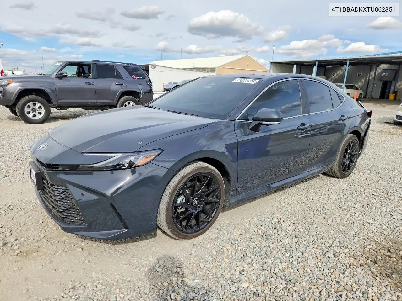 TOYOTA CAMRY 2026, VIN 4T1DBADKXTU062351