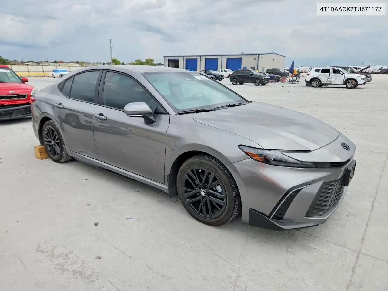 2026 TOYOTA CAMRY VIN 4T1DAACK2TU671177 — фото 4