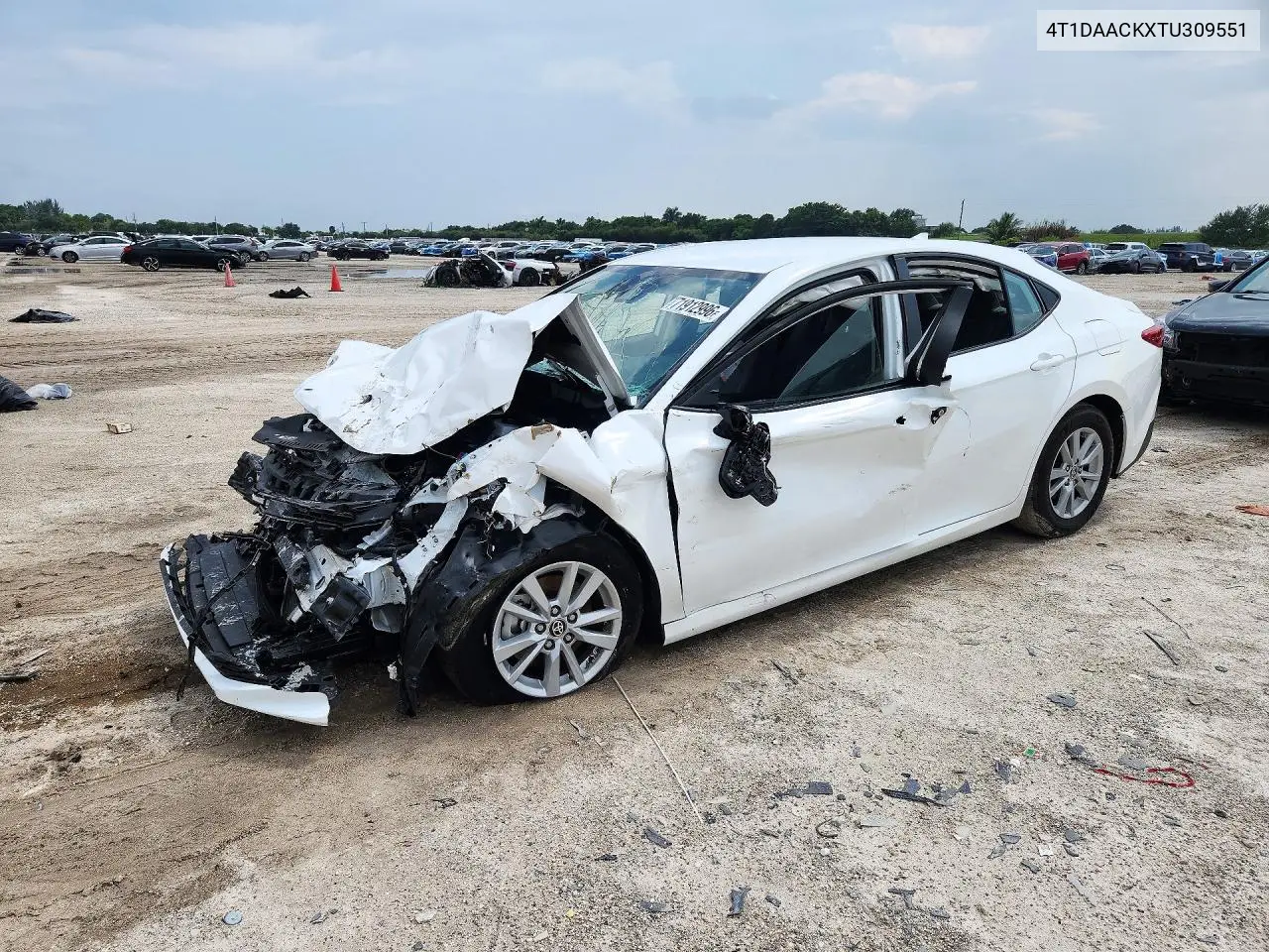 TOYOTA CAMRY 2026, VIN 4T1DAACKXTU309551