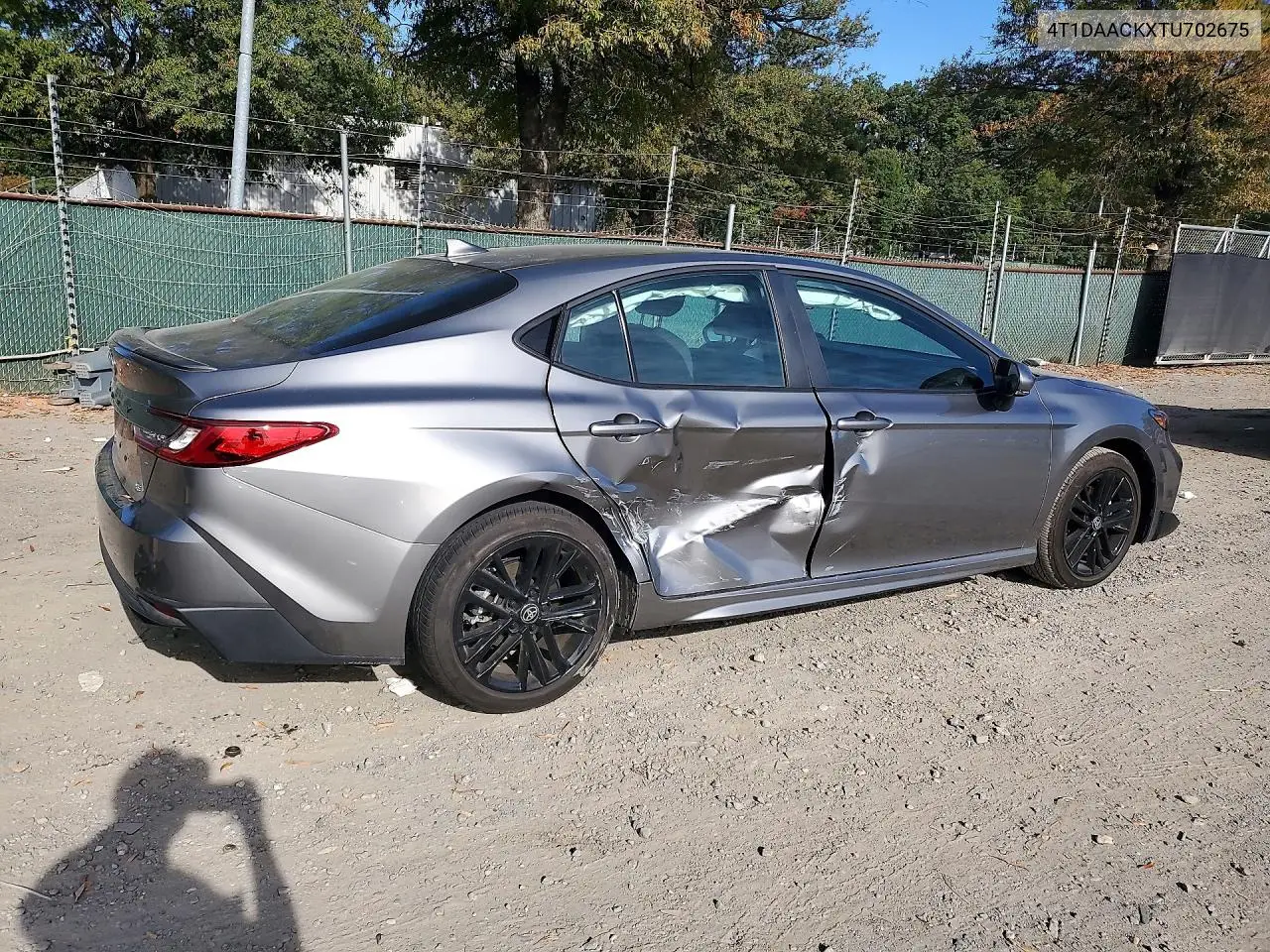 2026 TOYOTA CAMRY VIN 4T1DAACKXTU702675 — фото 3