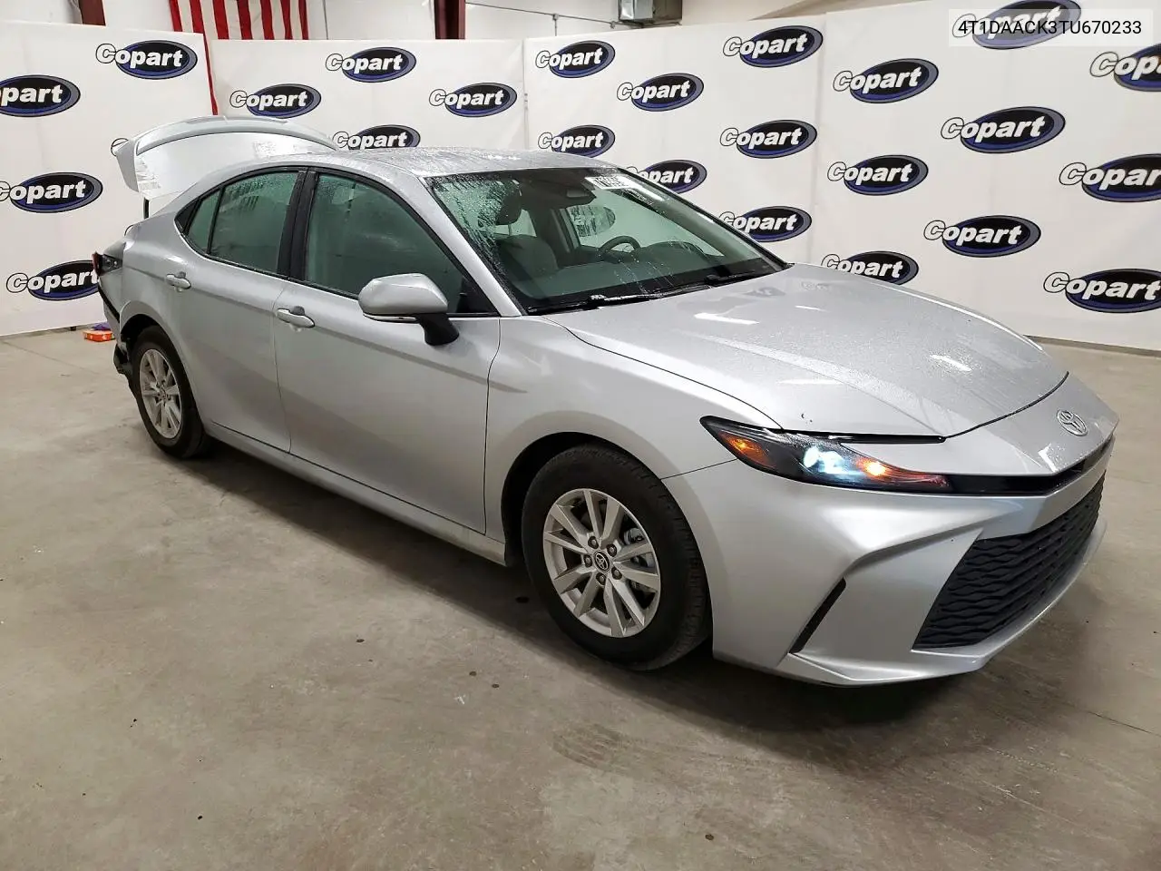 2026 TOYOTA CAMRY VIN 4T1DAACK3TU670233 — фото 4
