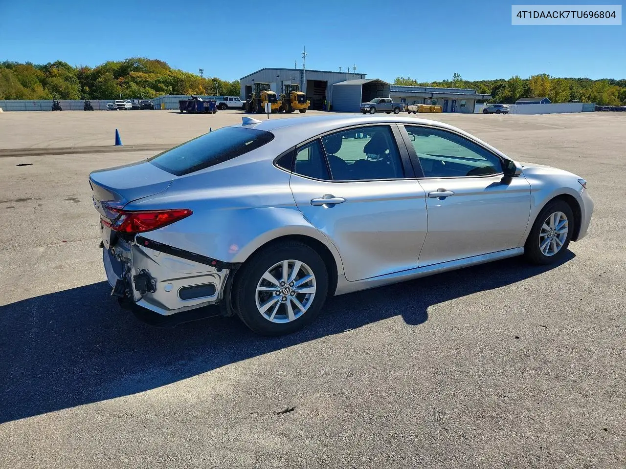 2026 TOYOTA CAMRY VIN 4T1DAACK7TU696804 — фото 3