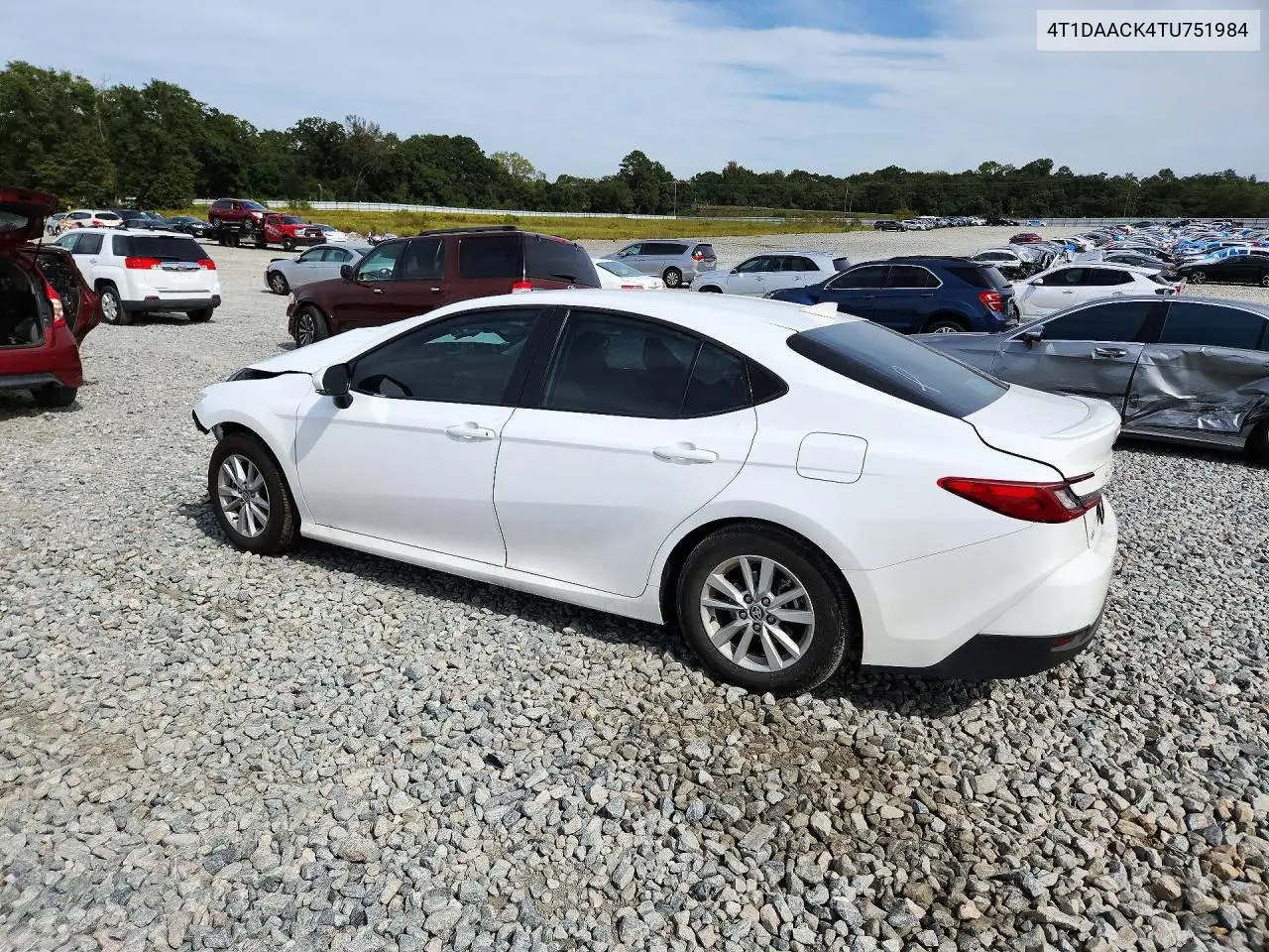 2026 TOYOTA CAMRY VIN 4T1DAACK4TU751984 — фото 2