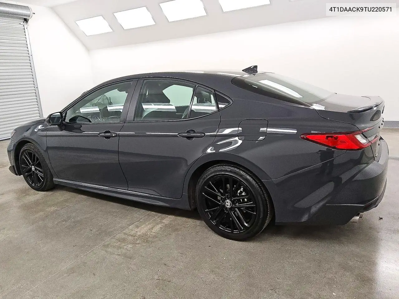 2026 TOYOTA CAMRY VIN 4T1DAACK9TU220571 — фото 2