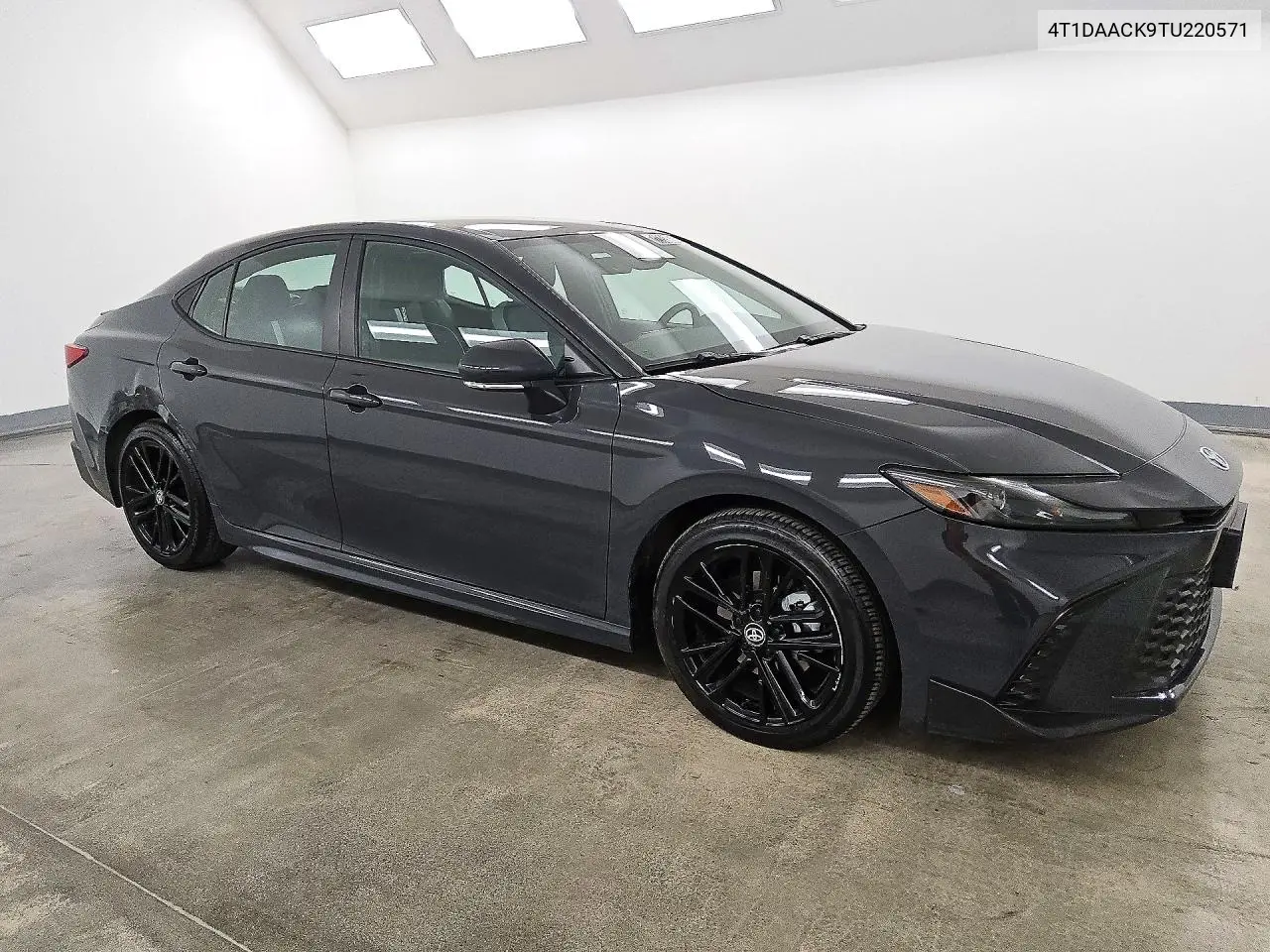 2026 TOYOTA CAMRY VIN 4T1DAACK9TU220571 — фото 4