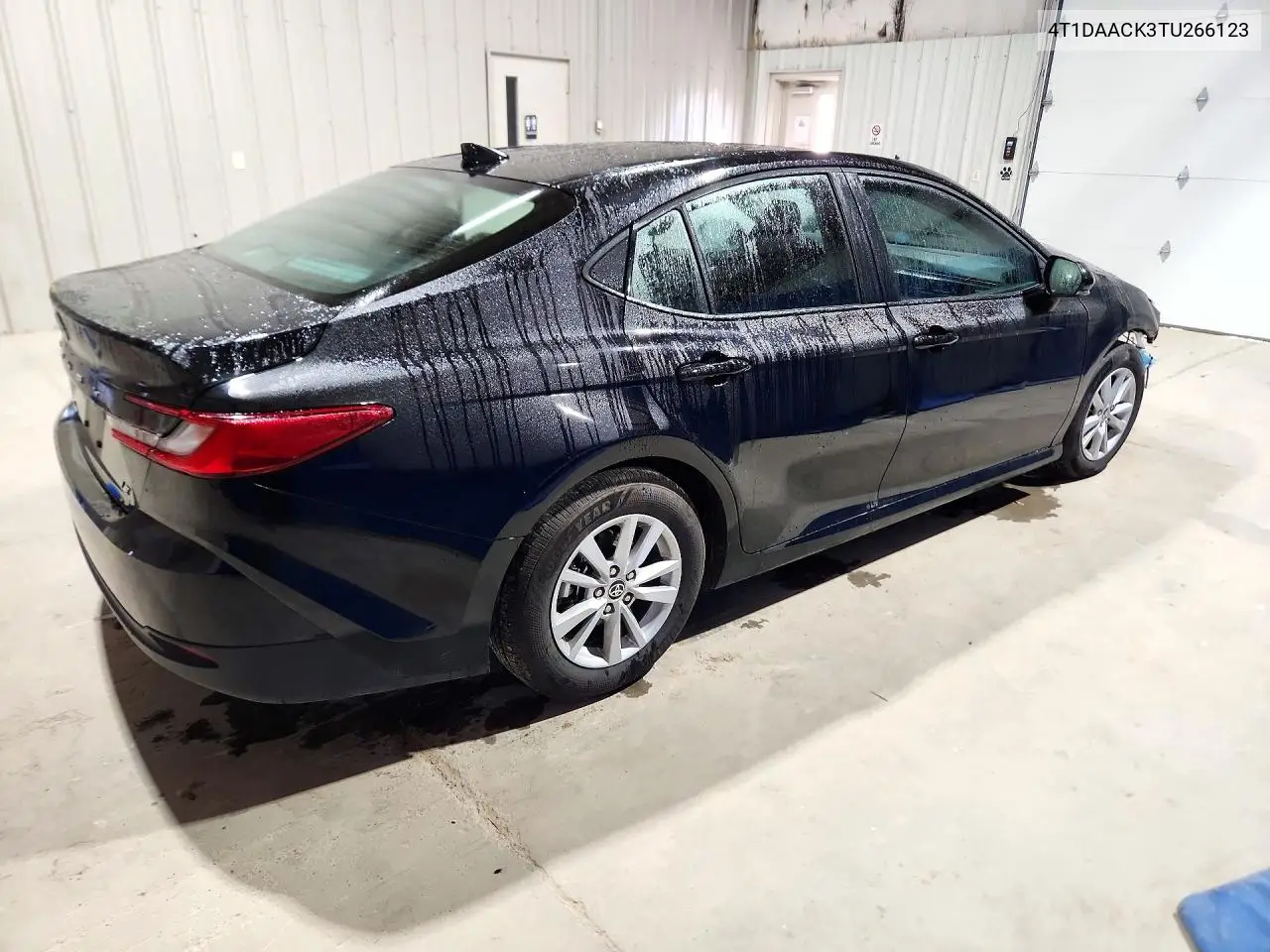 2026 TOYOTA CAMRY VIN 4T1DAACK3TU266123 — фото 3