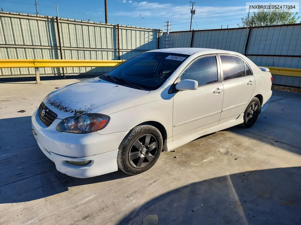 TOYOTA COROLLA 2005, VIN 1NXBR32E05Z477354