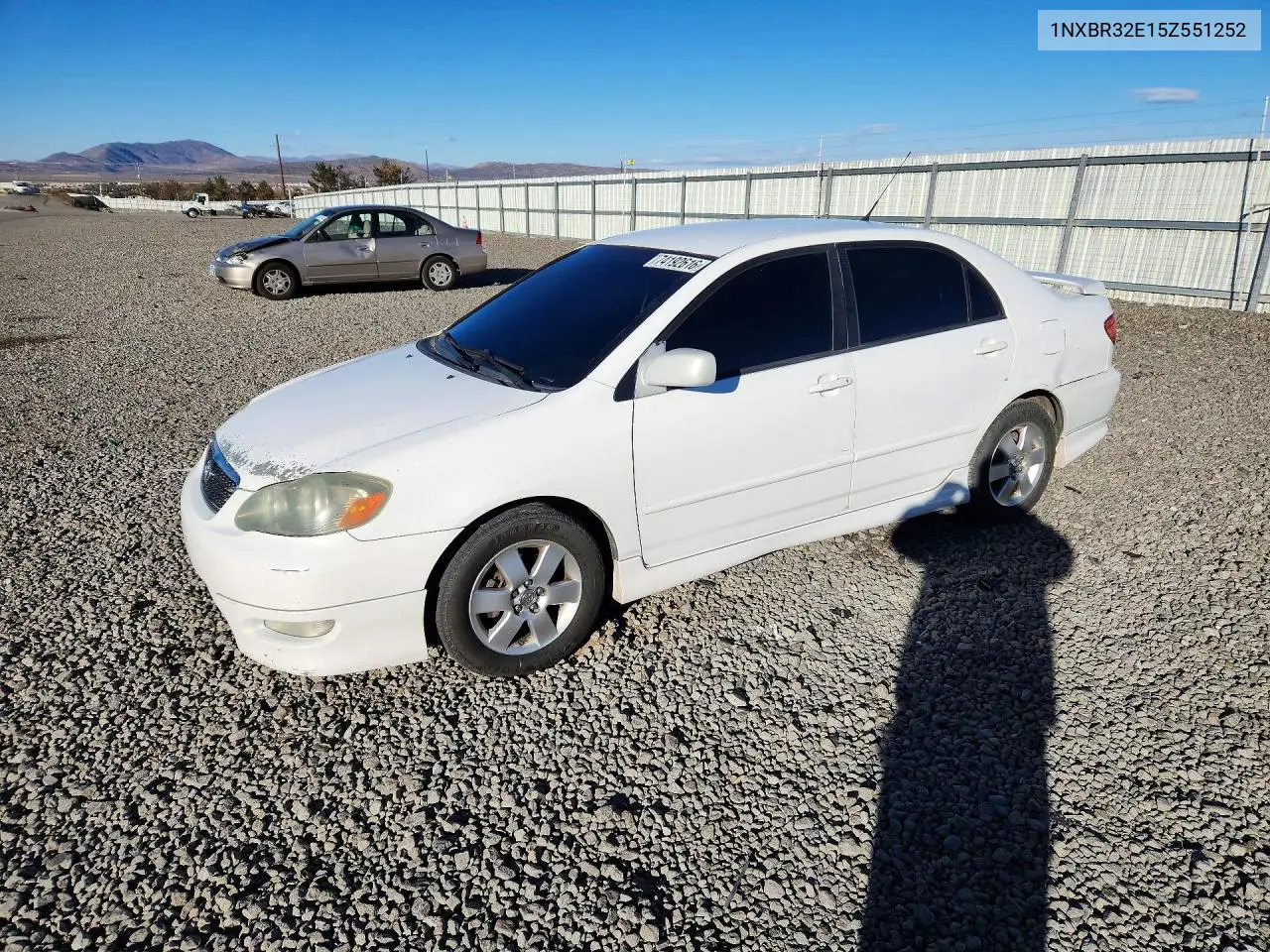 TOYOTA COROLLA 2005, VIN 1NXBR32E15Z551252