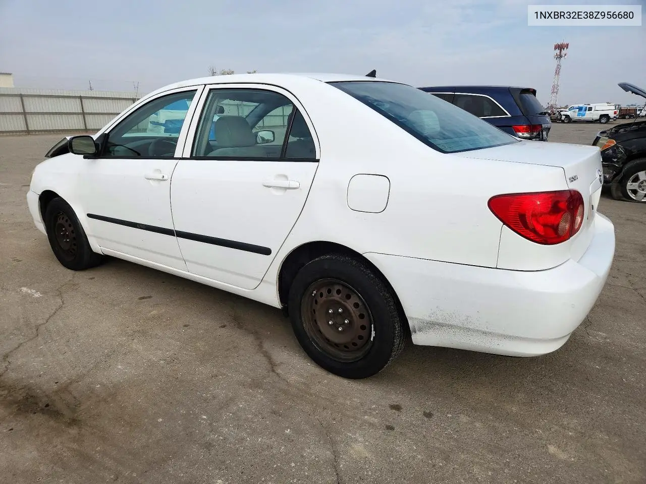 2008 TOYOTA COROLLA VIN 1NXBR32E38Z956680 — фото 2