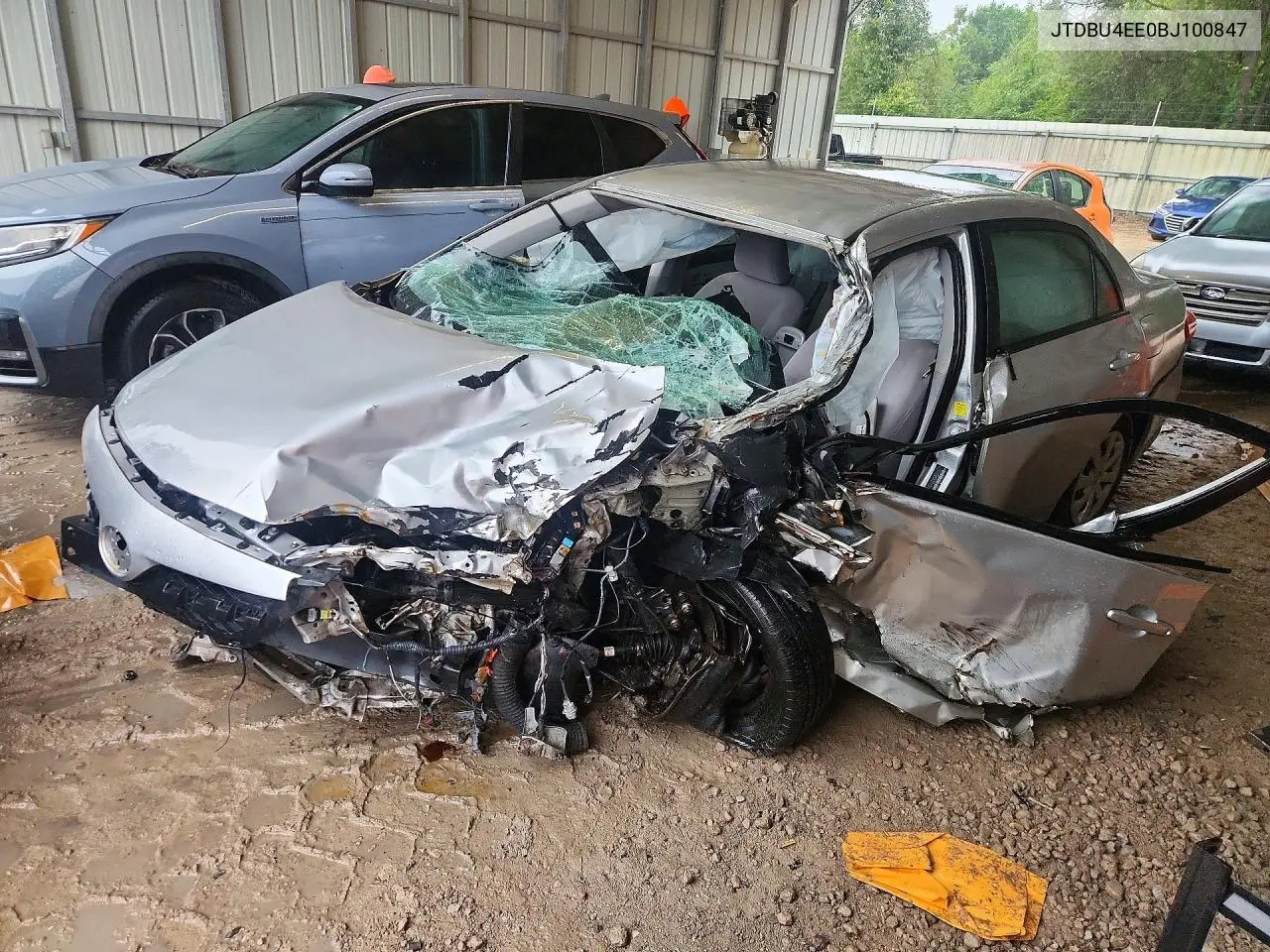 TOYOTA COROLLA 2011, VIN JTDBU4EE0BJ100847