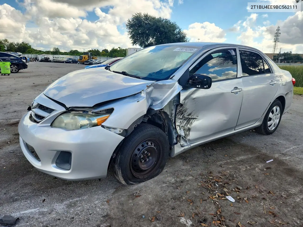 TOYOTA COROLLA 2011, VIN 2T1BU4EE9BC562111