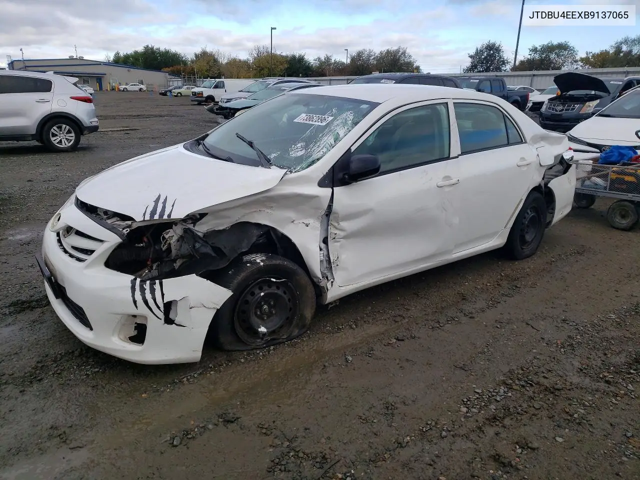TOYOTA COROLLA 2011, VIN JTDBU4EEXB9137065