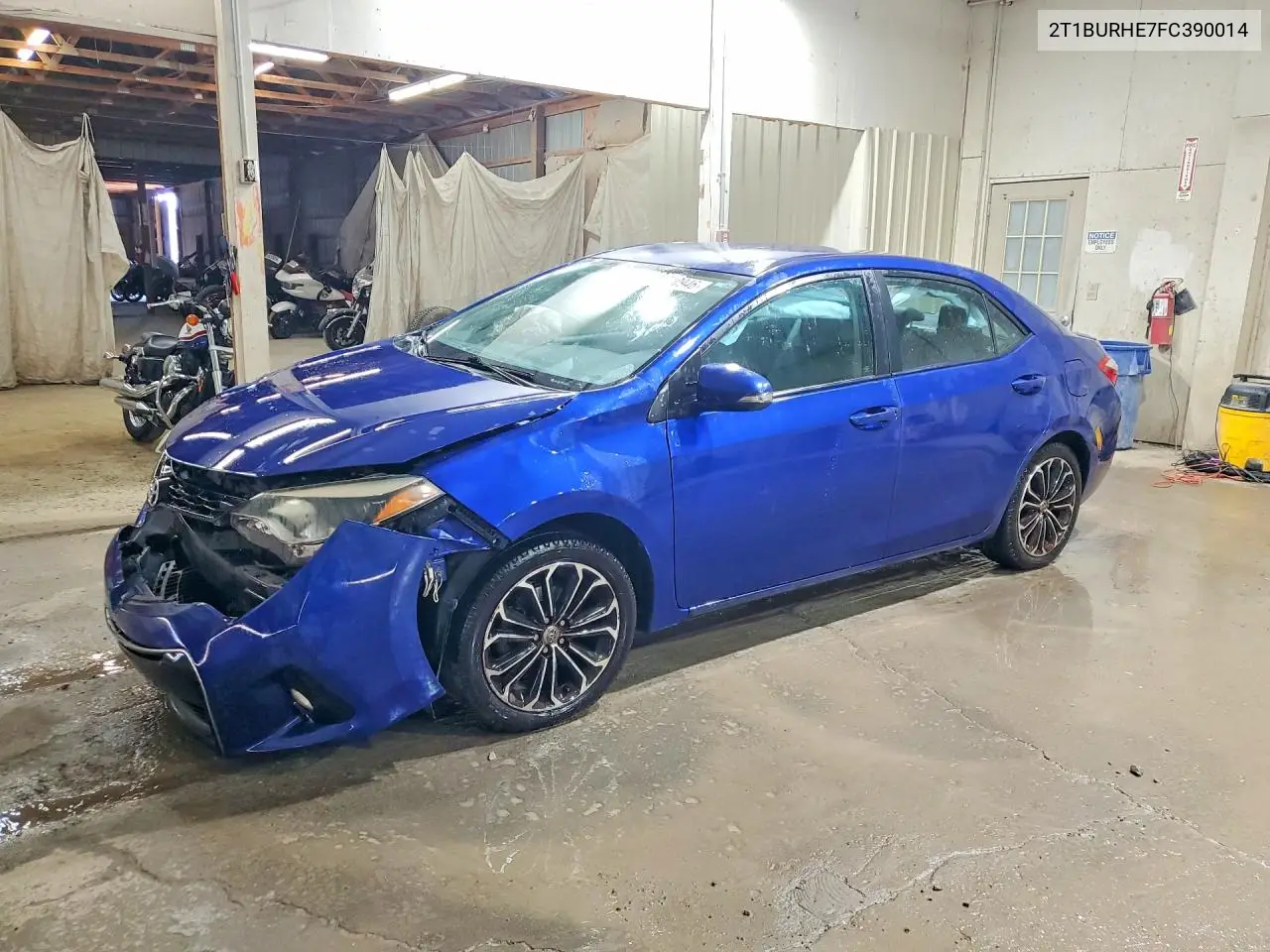 TOYOTA COROLLA 2015, VIN 2T1BURHE7FC390014