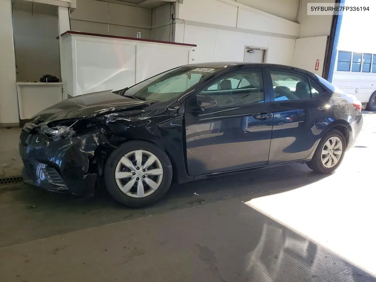 TOYOTA COROLLA 2015, VIN 5YFBURHE7FP336194