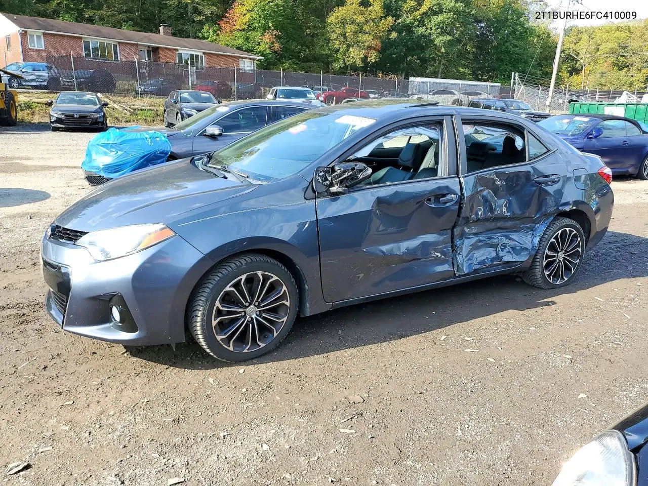 TOYOTA COROLLA 2015, VIN 2T1BURHE6FC410009