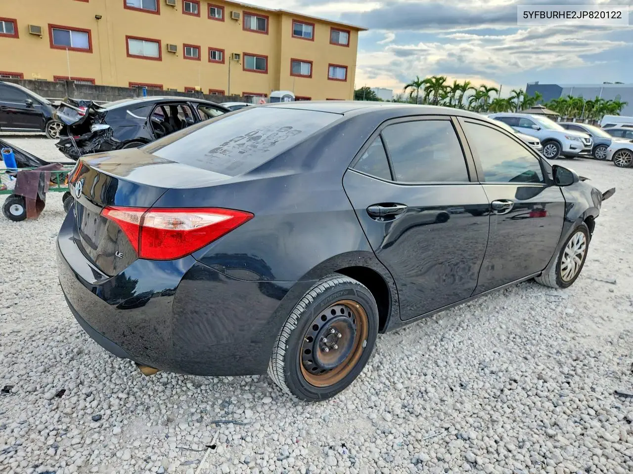 2018 TOYOTA COROLLA VIN 5YFBURHE2JP820122 — фото 3