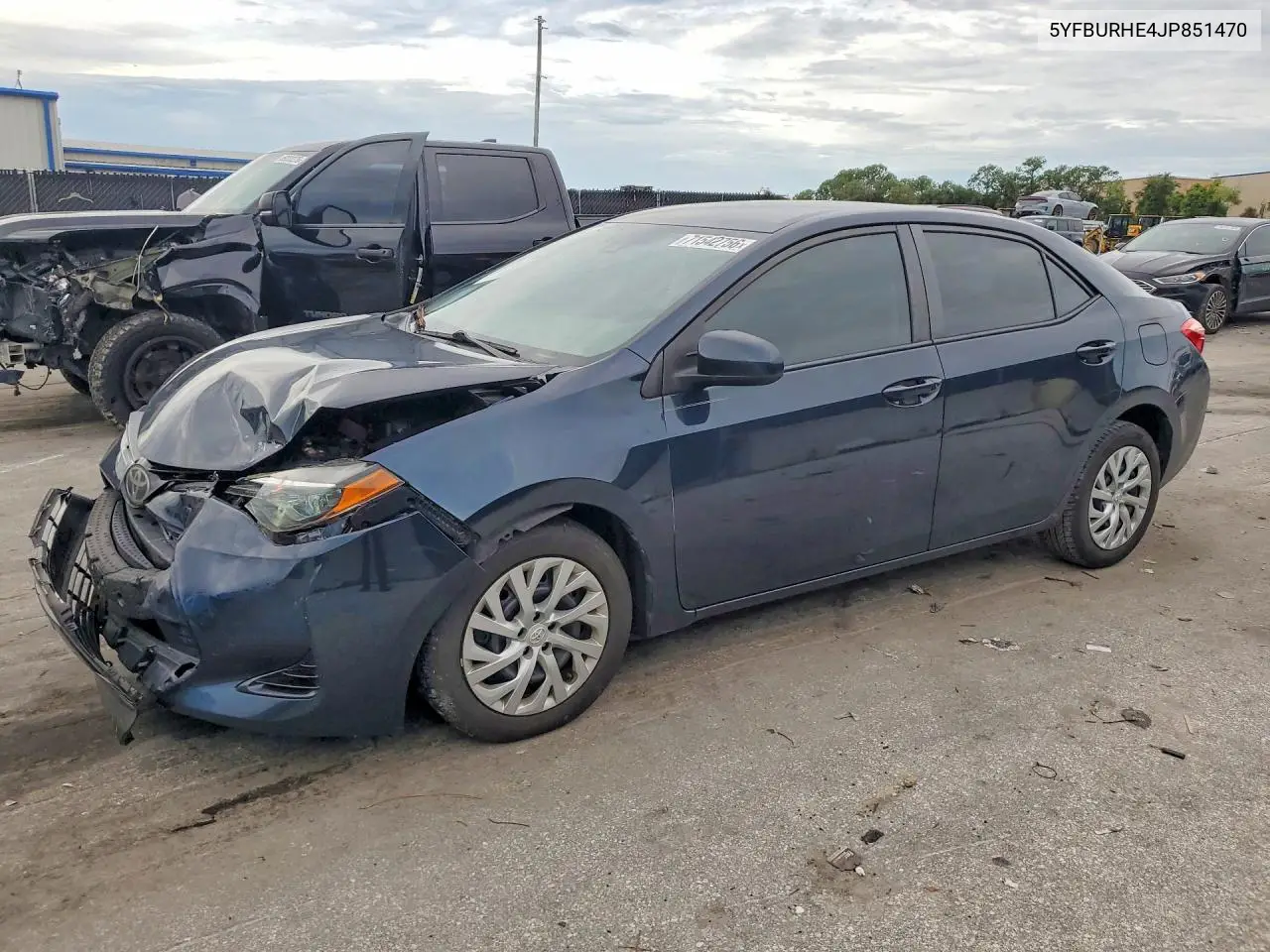 TOYOTA COROLLA 2018, VIN 5YFBURHE4JP851470