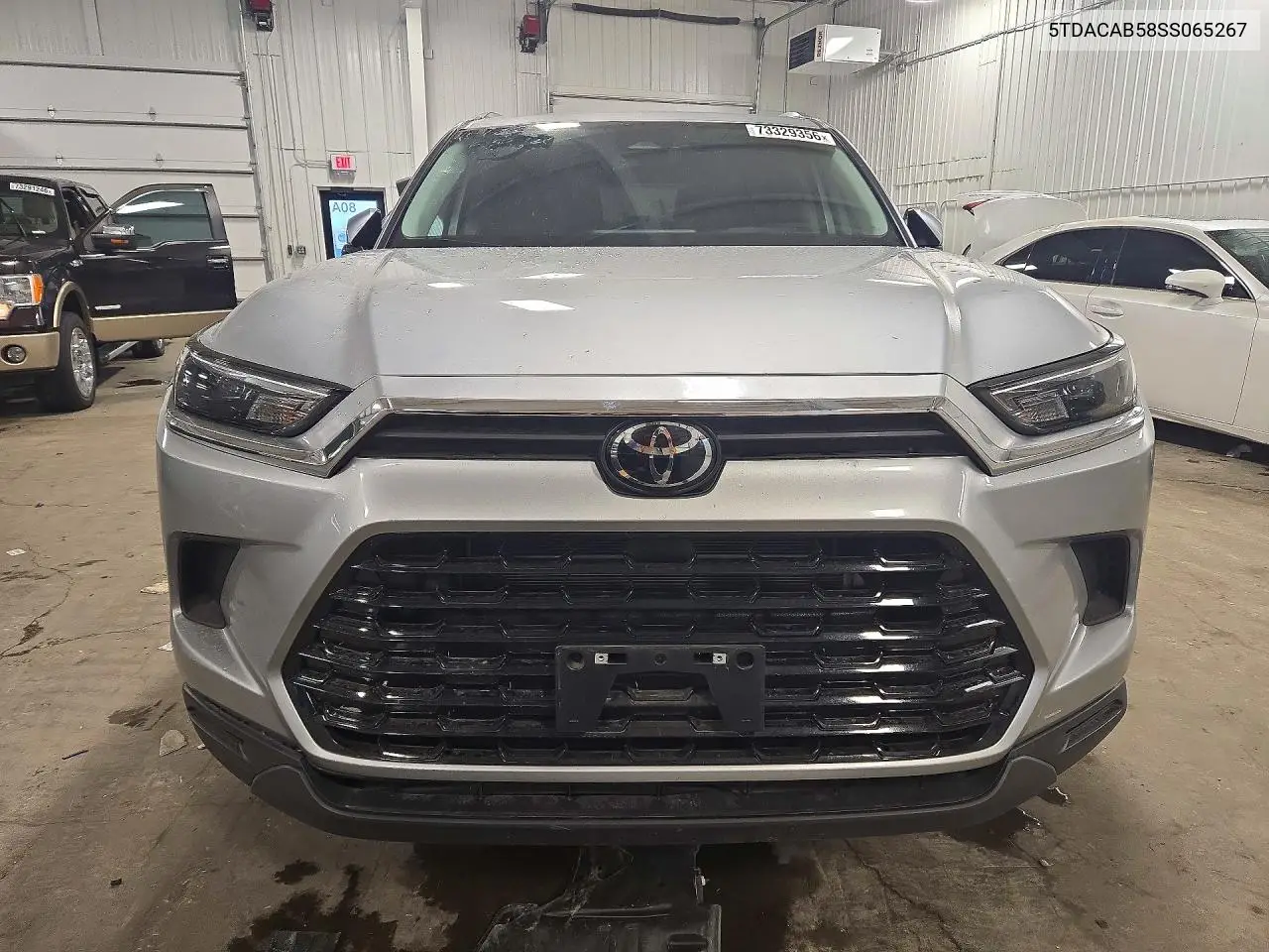 2025 TOYOTA GRAND HIGHLANDER VIN 5TDACAB58SS065267 — фото 5