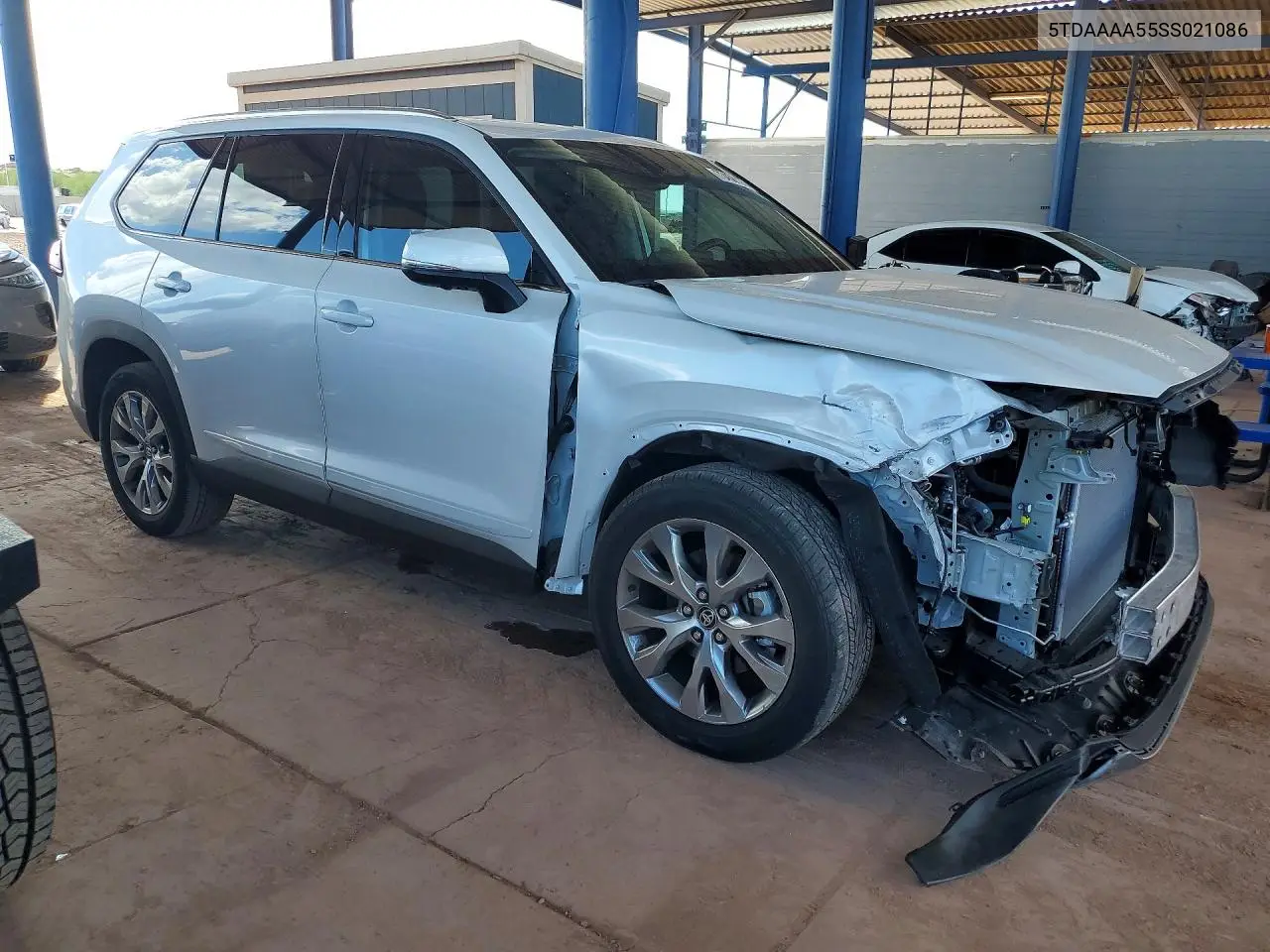 2025 TOYOTA GRAND HIGHLANDER VIN 5TDAAAA55SS021086 — фото 4