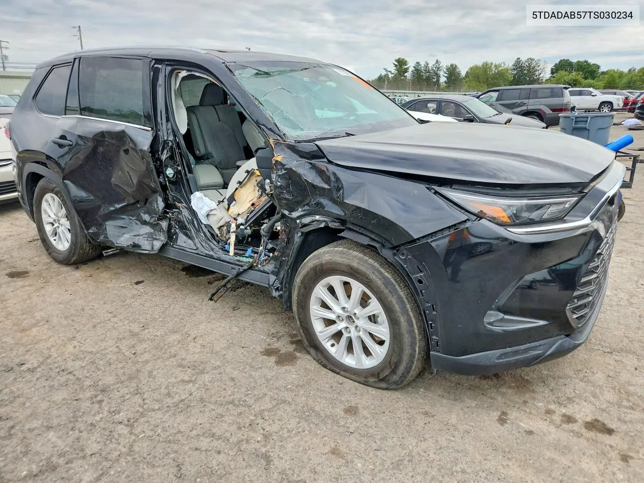 2026 TOYOTA GRAND HIGHLANDER VIN 5TDADAB57TS030234 — фото 4