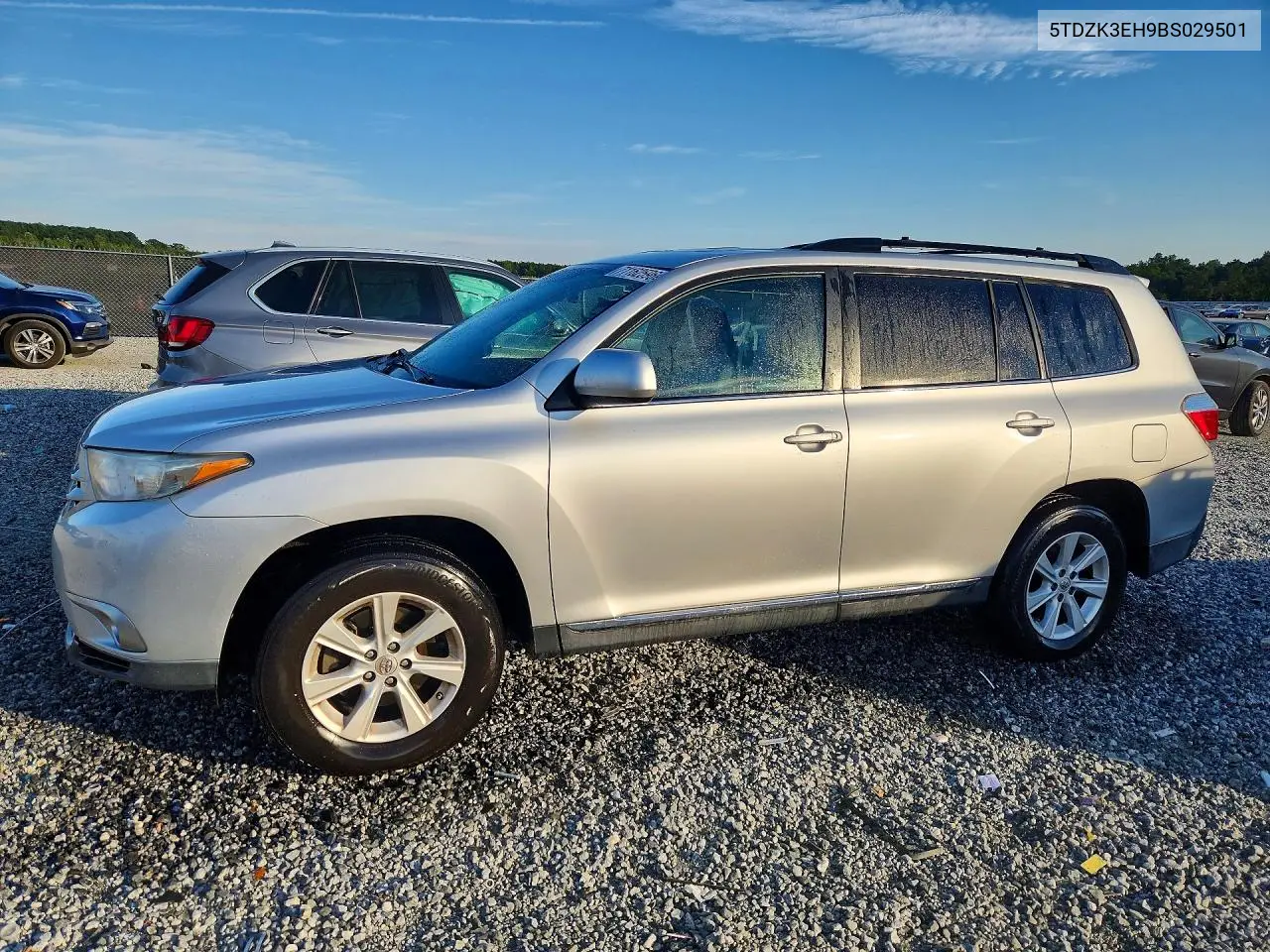 TOYOTA HIGHLANDER 2011, VIN 5TDZK3EH9BS029501