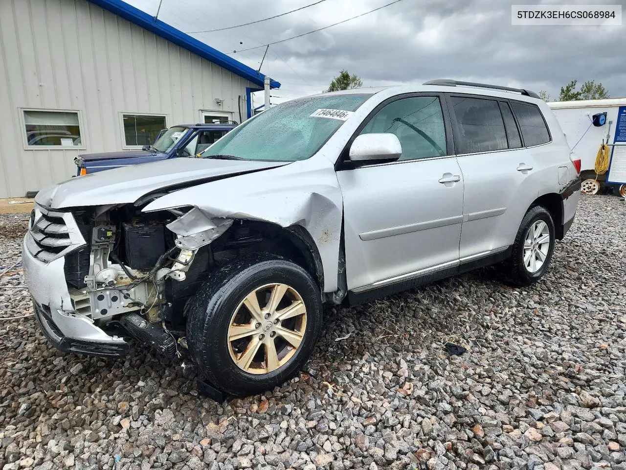 TOYOTA HIGHLANDER 2012, VIN 5TDZK3EH6CS068984