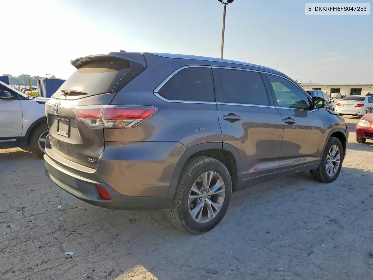 2015 TOYOTA HIGHLANDER VIN 5TDKKRFH6FS047253 — фото 3