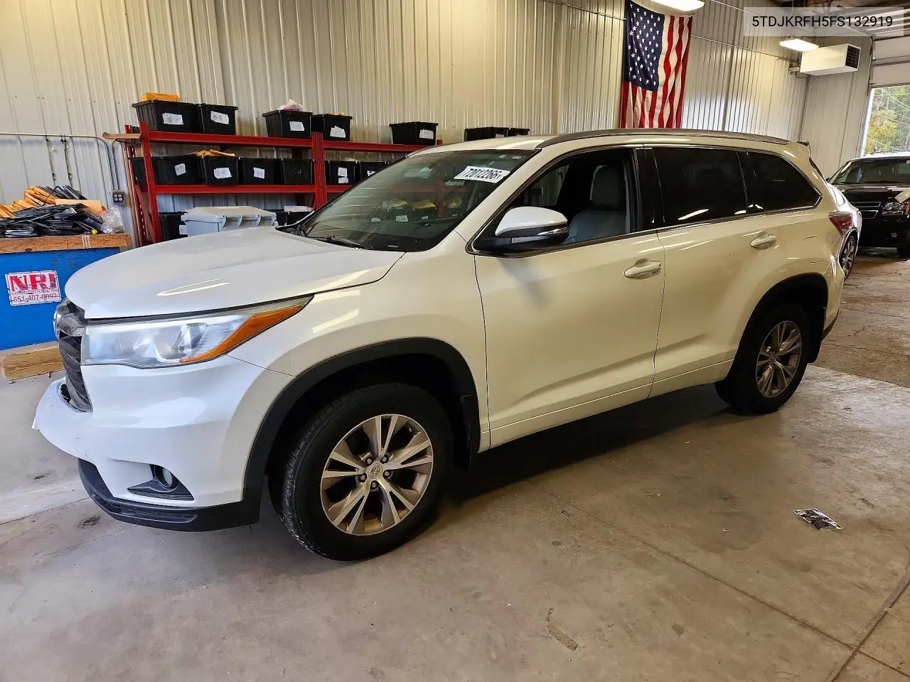 TOYOTA HIGHLANDER 2015, VIN 5TDJKRFH5FS132919