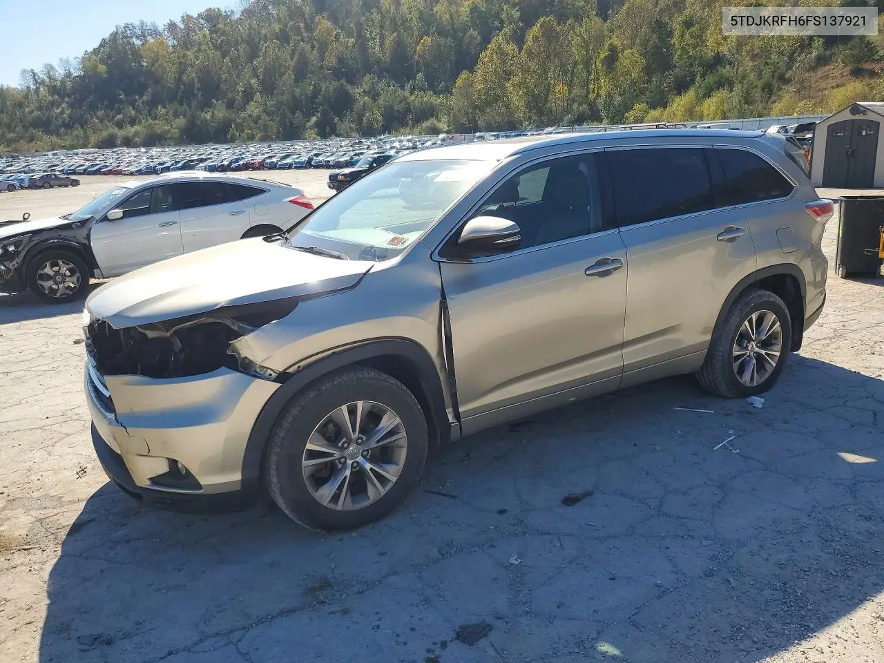 TOYOTA HIGHLANDER 2015, VIN 5TDJKRFH6FS137921