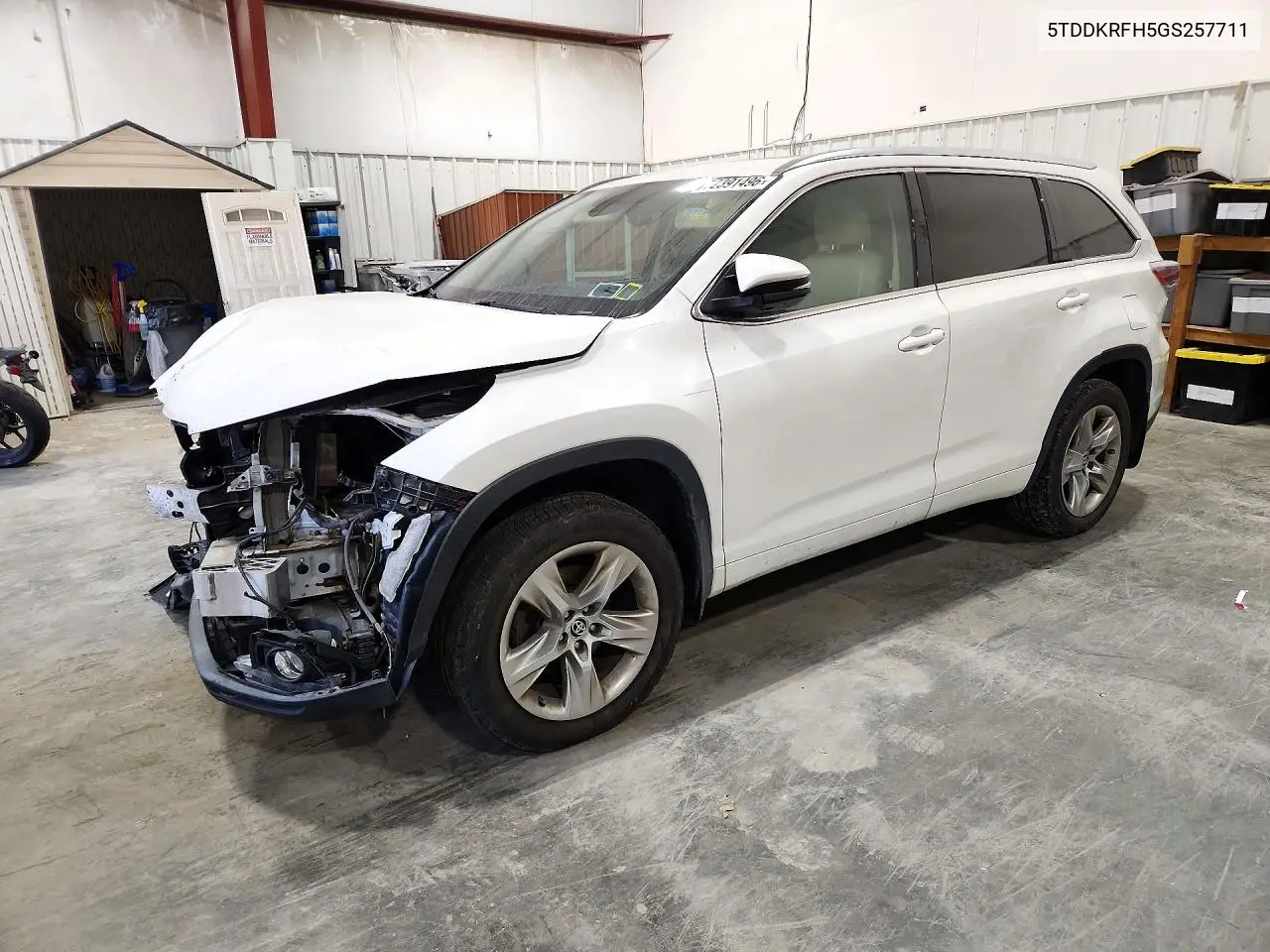 TOYOTA HIGHLANDER 2016, VIN 5TDDKRFH5GS257711