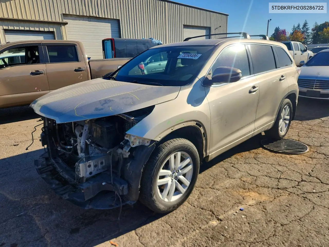 TOYOTA HIGHLANDER 2016, VIN 5TDBKRFH2GS286722