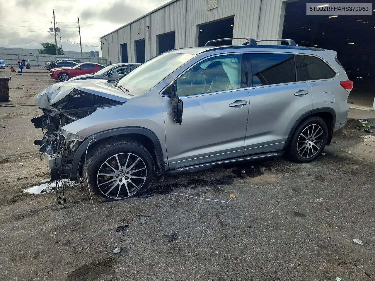TOYOTA HIGHLANDER 2017, VIN 5TDJZRFH4HS379069
